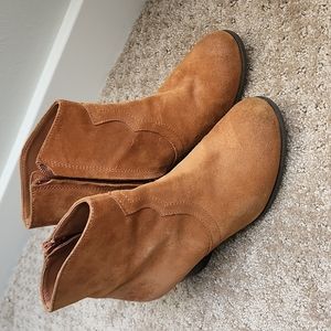 Lucky brand Suede booties size 5.5
